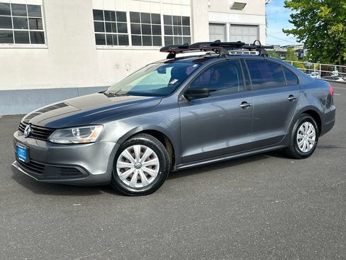 Used 2011 Volkswagen Jetta S FWD image 1
