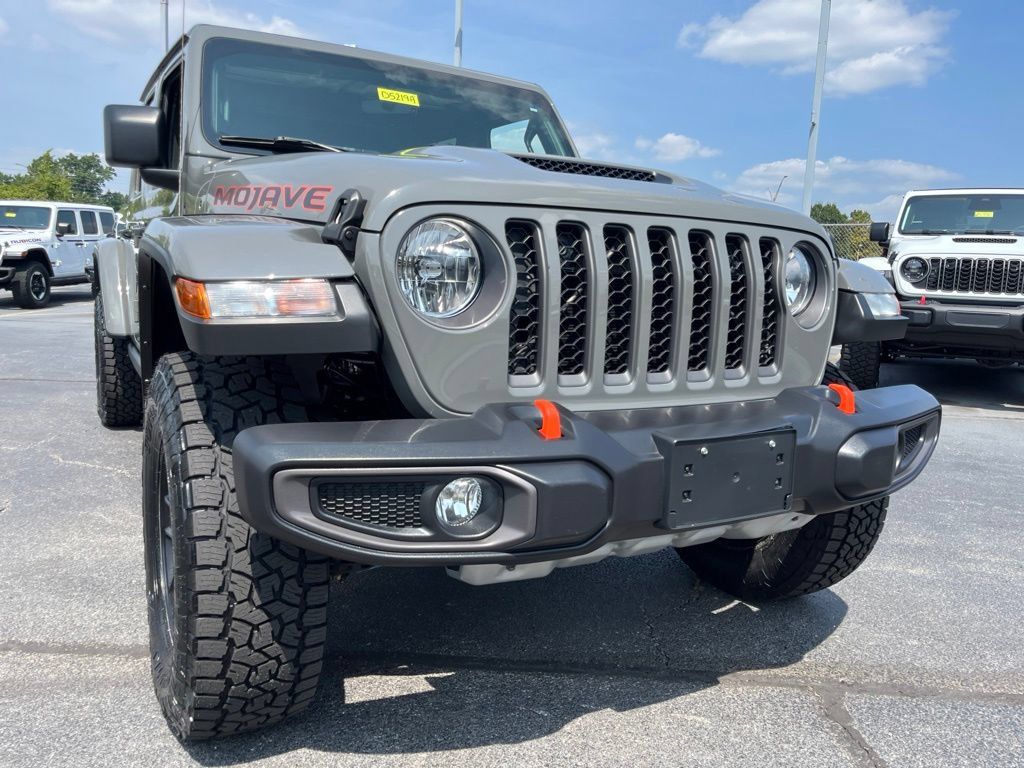 Used 2022 Jeep Gladiator Mojave w/ Cold Weather Group AWD/4WD image 70