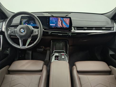 Certified 2025 BMW X2 xDrive28i image 17