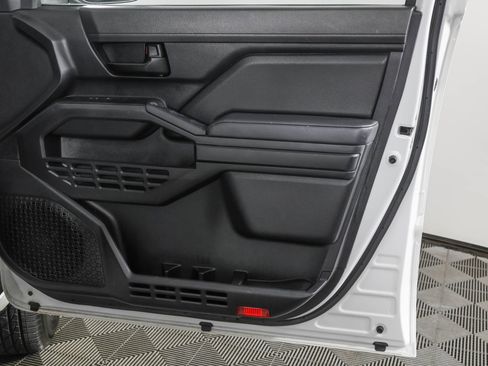 Used 2024 Toyota Tacoma SR RWD image 39