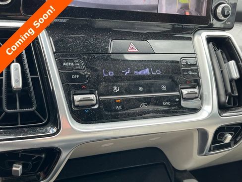 Used 2022 Kia Sorento SX FWD image 12