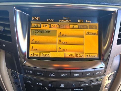 Used 2010 Lexus LX 570 4WD image 14