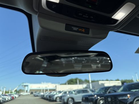 Certified 2025 Honda Accord SE image 28