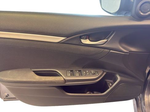 Used 2018 Honda Civic EX image 15
