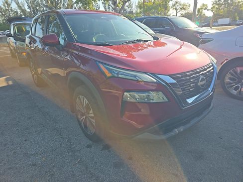 Used 2022 Nissan Rogue SV FWD image 4