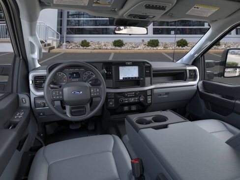 New 2025 Ford F550 4x4 Crew Cab Super Duty image 9