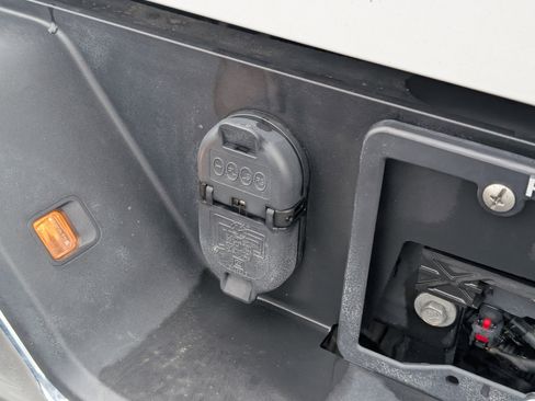 Used 2024 Chevrolet Silverado 2500 LTZ w/ Snow Plow Prep/Camper Package image 39