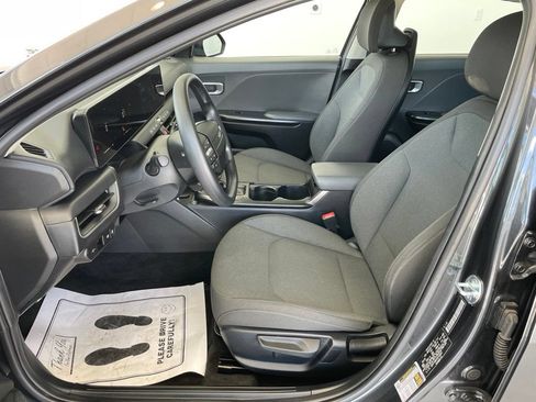 Used 2025 Kia K4 FWD image 11
