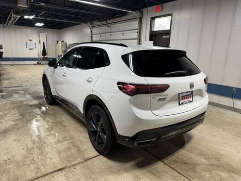 Certified 2025 Buick Envision Sport Touring image 6