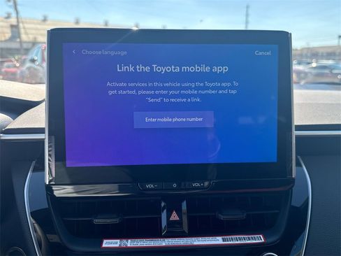 Used 2025 Toyota Corolla SE image 18