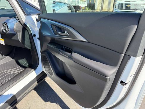 New 2026 Chevrolet Equinox EV LT image 11