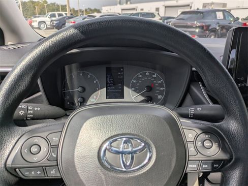 Used 2024 Toyota Corolla LE image 29