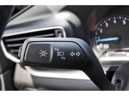 Used 2022 Ford Explorer XLT w/ Equipment Group 202A image 17