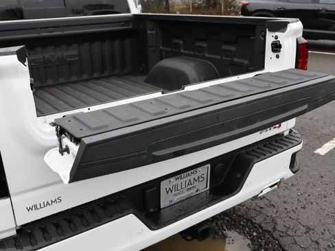 New 2026 GMC Sierra 1500 AT4 w/ AT4 Premium Package AWD/4WD image 9
