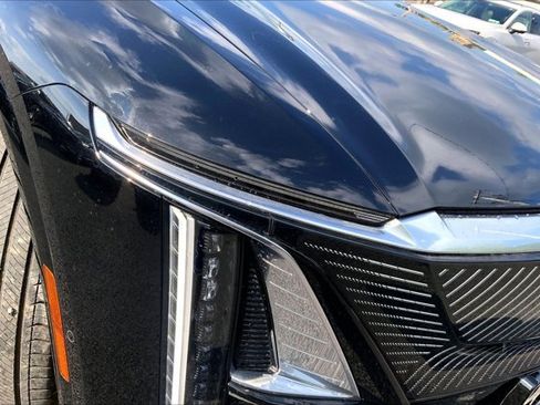 Used 2024 Cadillac Lyriq Luxury AWD/4WD image 28