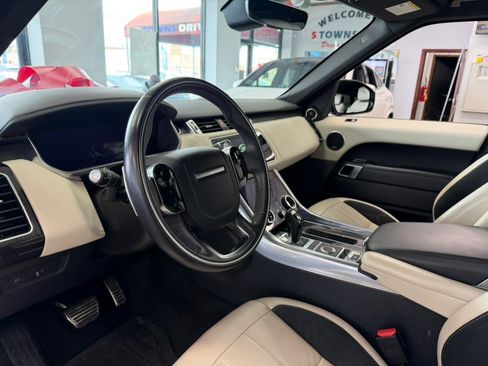 Used 2020 Land Rover Range Rover Sport HSE Dynamic image 15