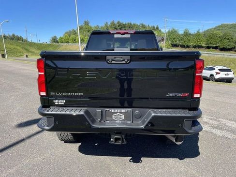 New 2026 Chevrolet Silverado 2500 ZR2 AWD/4WD image 6