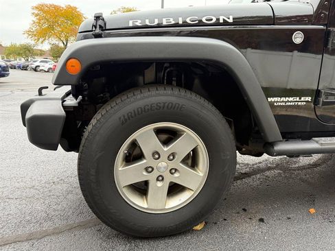 Used 2011 Jeep Wrangler Unlimited Rubicon w/ Connectivity Group image 37