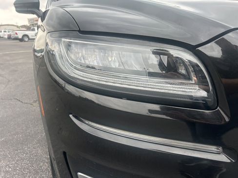 Used 2019 Lincoln Nautilus Reserve image 13