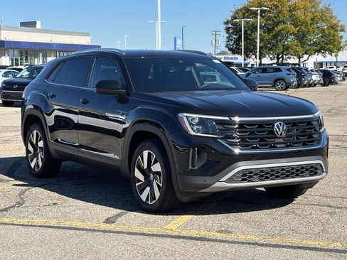 New 2026 Volkswagen Atlas Cross Sport SE image 7