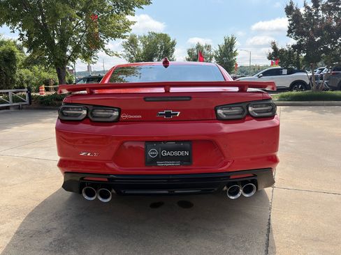 Used 2022 Chevrolet Camaro ZL1 RWD image 4