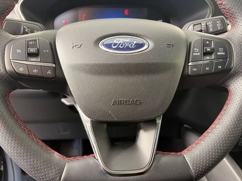 Used 2025 Ford Escape ST-Line Select AWD/4WD image 16