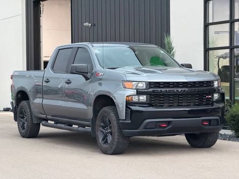 Used 2019 Chevrolet Silverado 1500 Custom Trail Boss w/ Custom Convenience Package AWD/4WD image 4