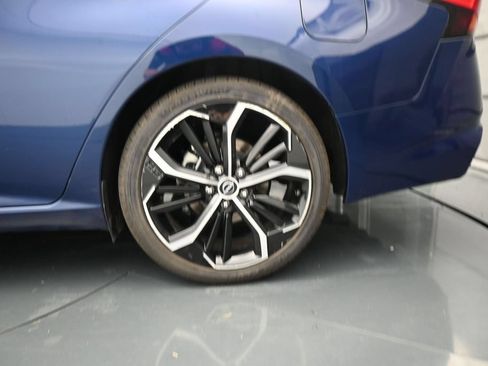Used 2023 Nissan Altima 2.5 SR FWD image 14