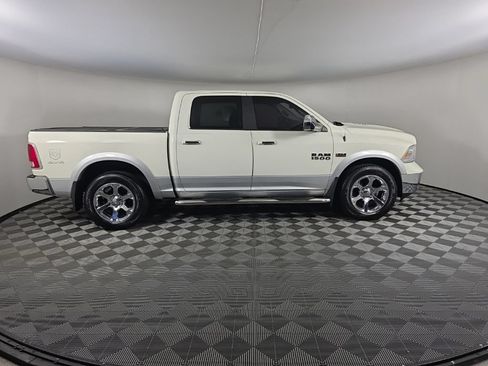 Used 2017 RAM 1500 Laramie w/ Convenience Group AWD/4WD image 6