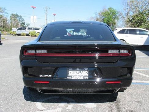Used 2025 Dodge Charger R/T w/ Quick Order Package 25M R/T image 5