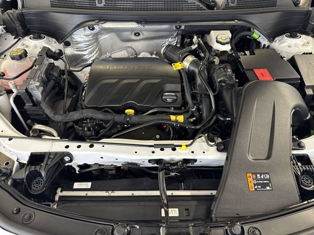 Certified 2025 Buick Envista Sport Touring FWD image 29
