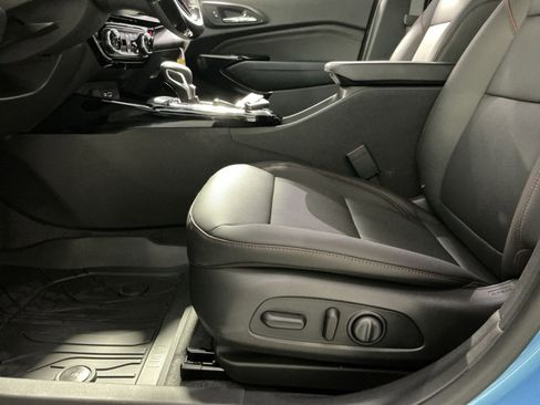 New 2026 Chevrolet Trax RS w/ Sunroof Package image 22