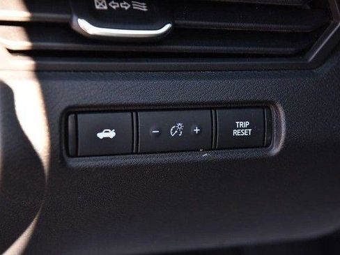 Used 2020 Nissan Altima 2.5 SR w/ Premium Package image 11