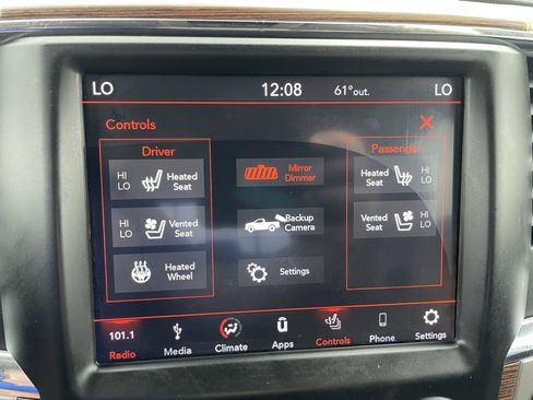 Used 2018 RAM 1500 Laramie w/ Convenience Group AWD/4WD image 22