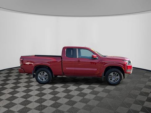 Used 2025 Nissan Frontier SV AWD/4WD image 6