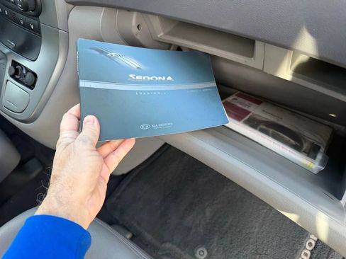 Used 2009 Kia Sedona EX w/ Luxury Pkg image 34