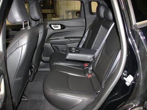 New 2026 Jeep Compass Limited image 27