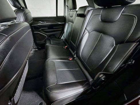 Used 2023 Jeep Grand Cherokee 4WD 4xe w/ Luxury Tech Group II image 26