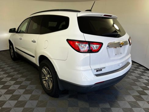 Used 2017 Chevrolet Traverse LS FWD image 7