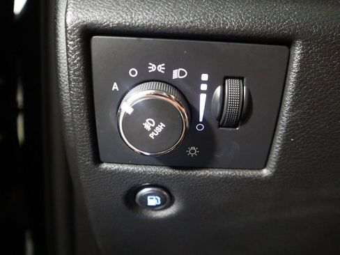 Used 2017 Jeep Grand Cherokee Summit image 32