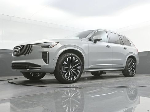 Certified 2026 Volvo XC90 B6 Ultra AWD/4WD image 31
