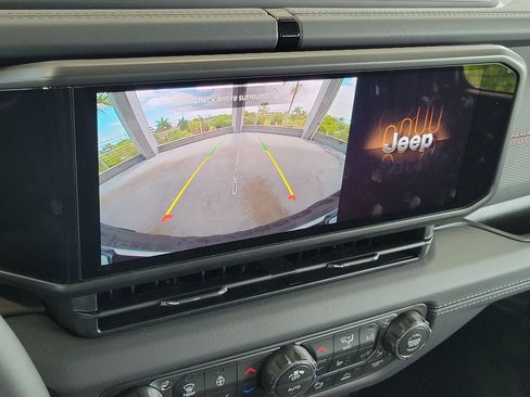 New 2026 Jeep Wrangler Unlimited Rubicon w/ Safety Group image 27