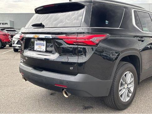 Used 2022 Chevrolet Traverse LT w/ LPO, Floor Liner Package AWD/4WD image 11