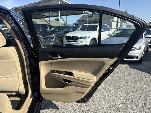 Used 2012 Honda Accord LX image 22