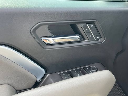 Used 2023 Chevrolet Colorado ZR2 w/ ZR2 Convenience Package III AWD/4WD image 11