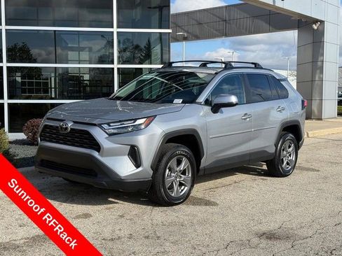 Used 2025 Toyota RAV4 XLE w/ Convenience Package AWD/4WD image 7