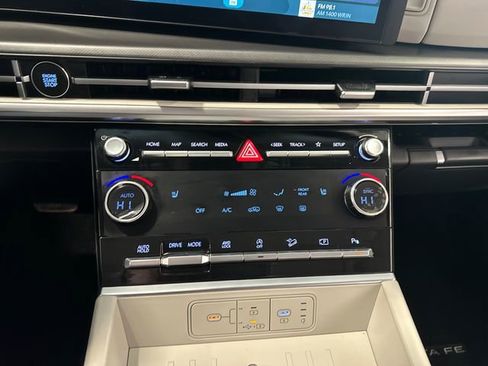 Used 2025 Hyundai Santa Fe SEL image 24