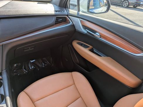 Used 2025 Cadillac XT5 Premium Luxury w/ LPO, Floor Liner Package FWD image 17