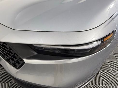 Used 2025 Honda Accord SE image 11