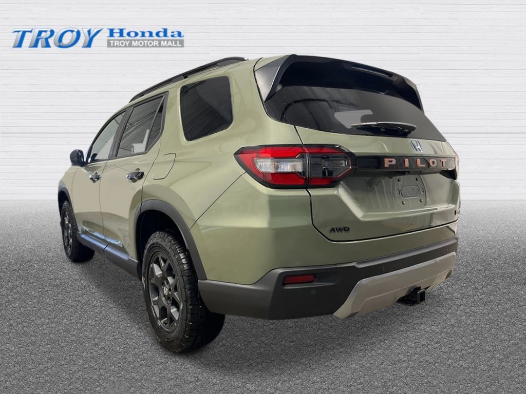 New 2026 Honda Pilot TrailSport image 3
